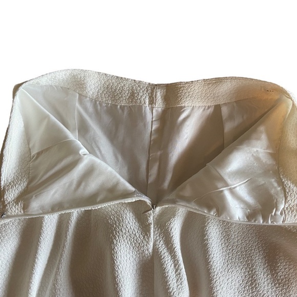 🌟 2/$30🌟 Mini mermaid white skirt - size small - Picture 5 of 8